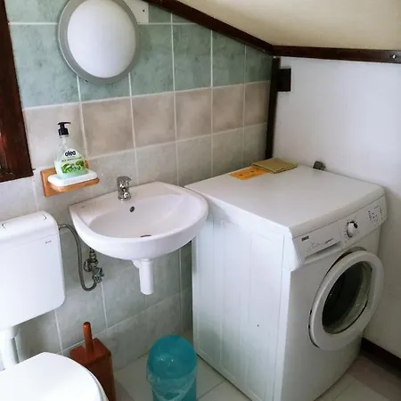 Pogled Na Gore Apartament Pomjan